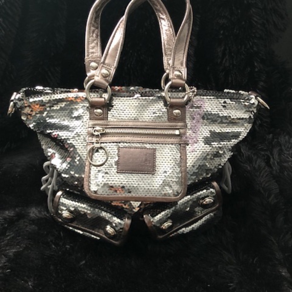 Coach Poppy Limited Edition Sequin Tote Bag. Metallic Grey/Silver NWOT